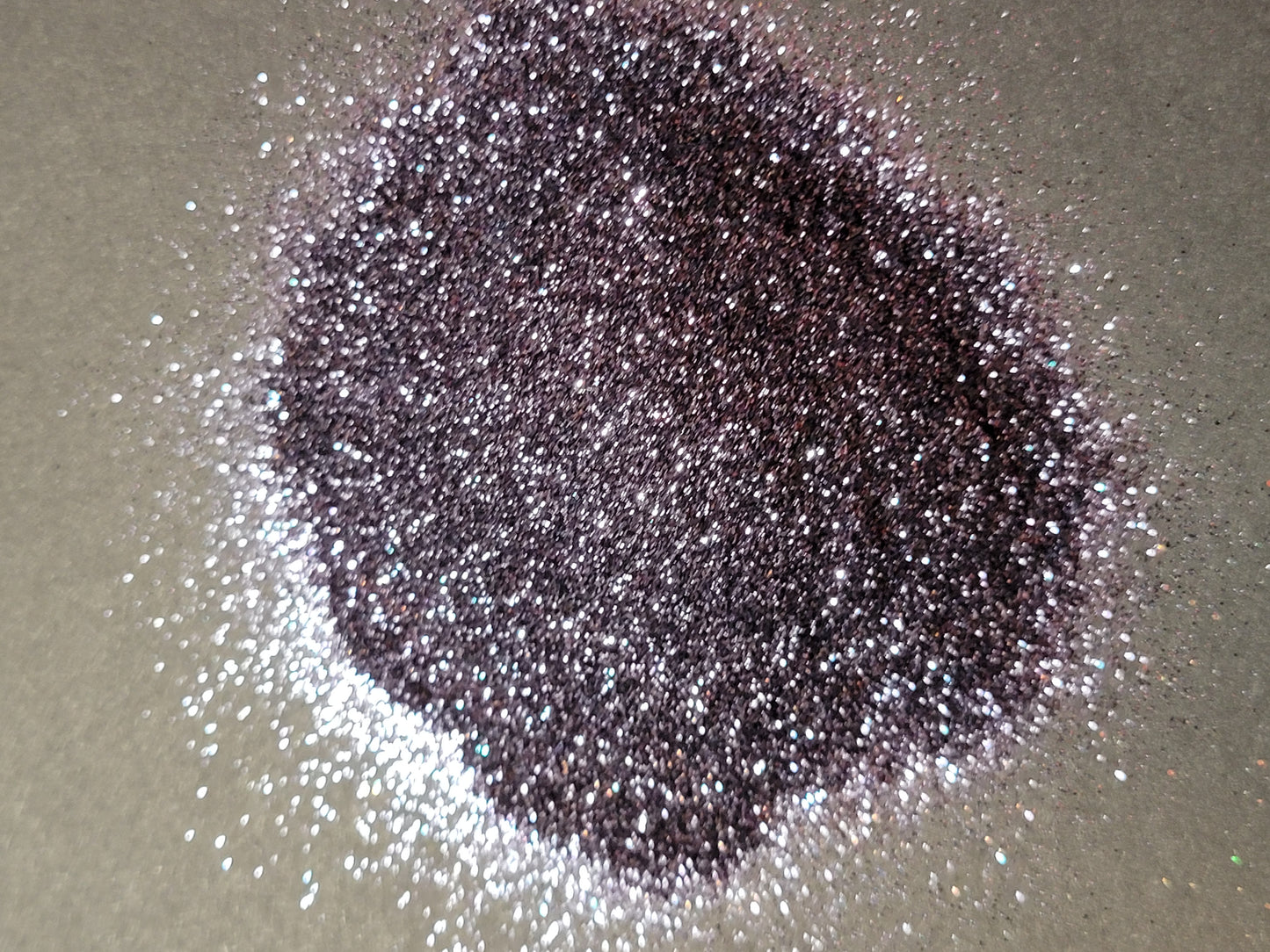 Widows Peak – Extra Fine Colour-Shifting Glitter image 1